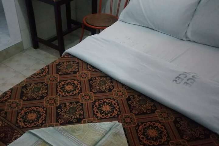 Room 5 of 31