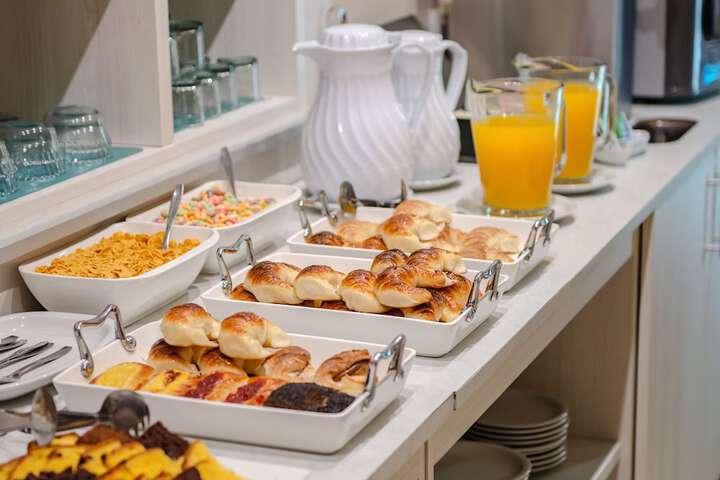Breakfast/Coffee Service 6 of 11