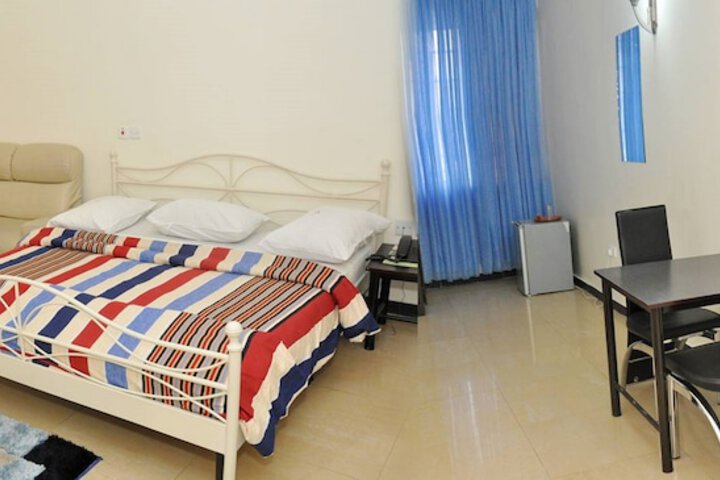 Room 3 of 20
