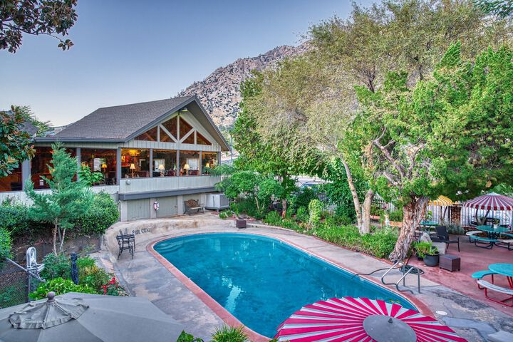 Piazza's Pine Cone Inn in Kernville, CA