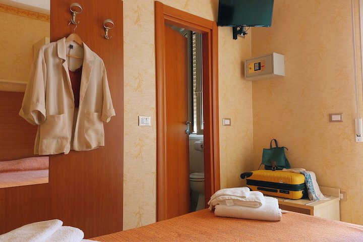 Room 7 of 54