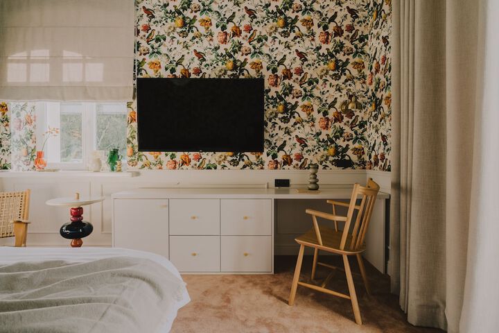Room 17 of 40