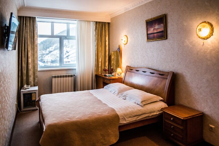 Room 6 of 60