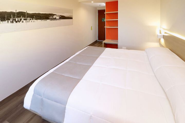 Room 14 of 42