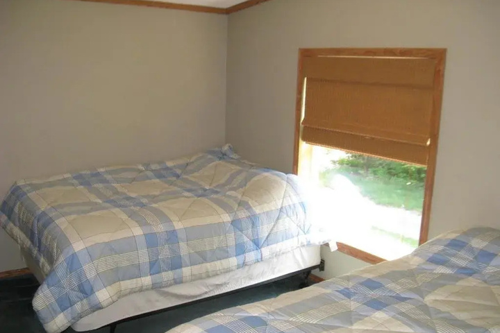 Room 4 of 14