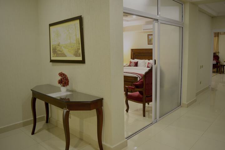 Room 34 of 83