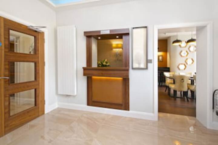 Hotel Interior 10 of 171