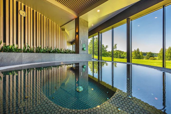 Pools & Facilities