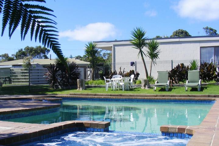 Pools & Facilities