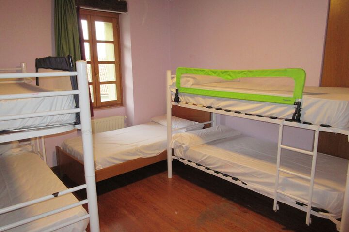 Room 4 of 61