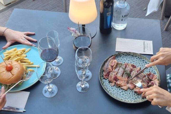 Dining 103 of 112