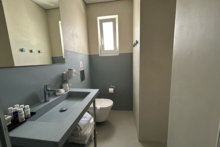 Room 146 of 283