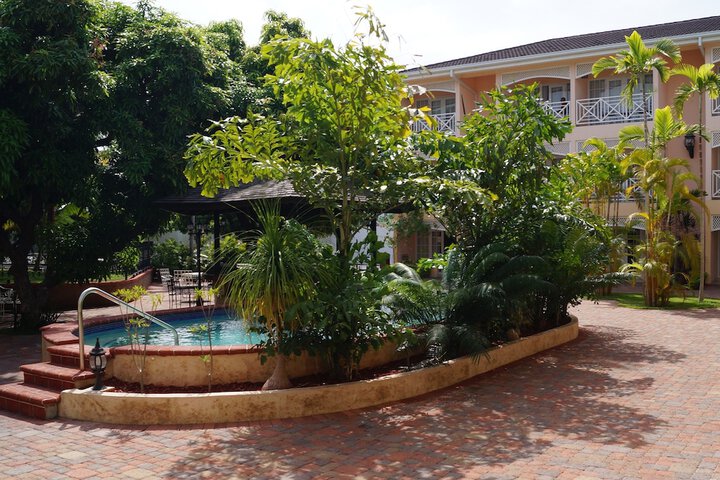 Pool 54 of 95