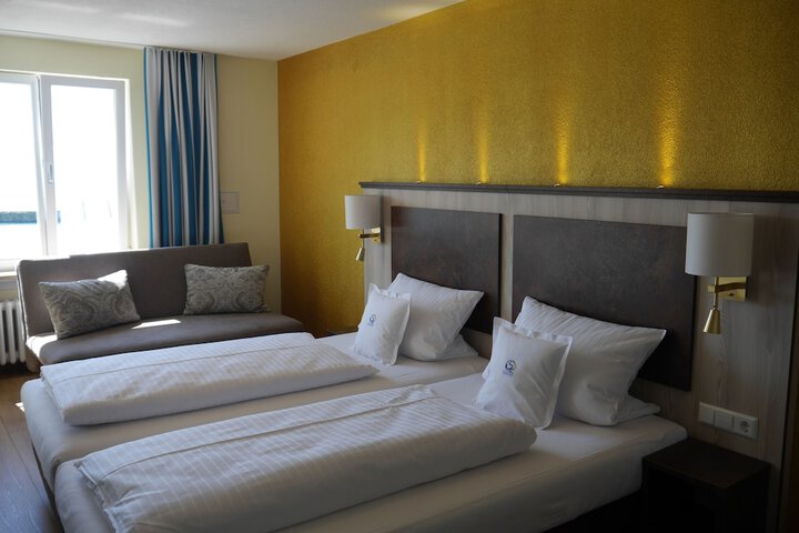Room 15 of 41