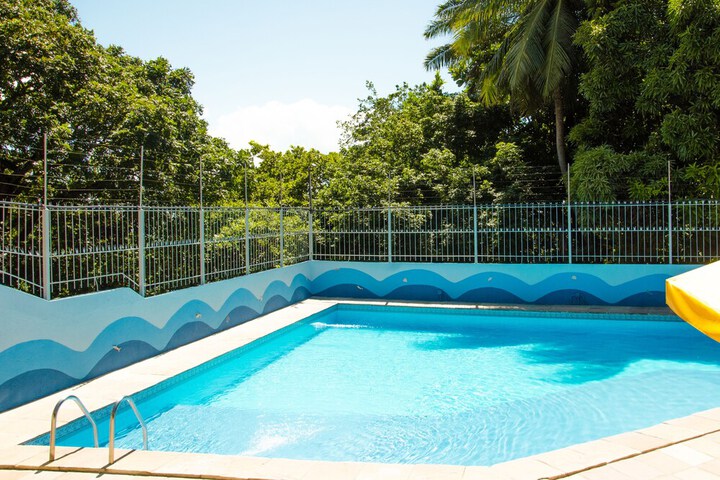 Pools & Facilities