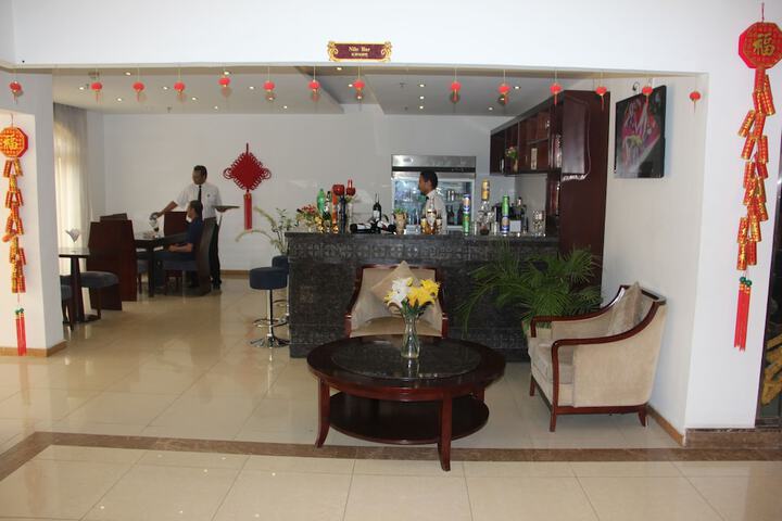Lounge 91 of 117