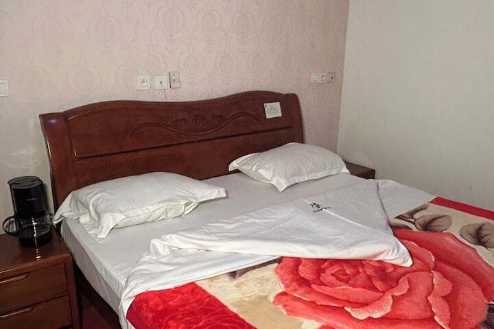 Room 40 of 307