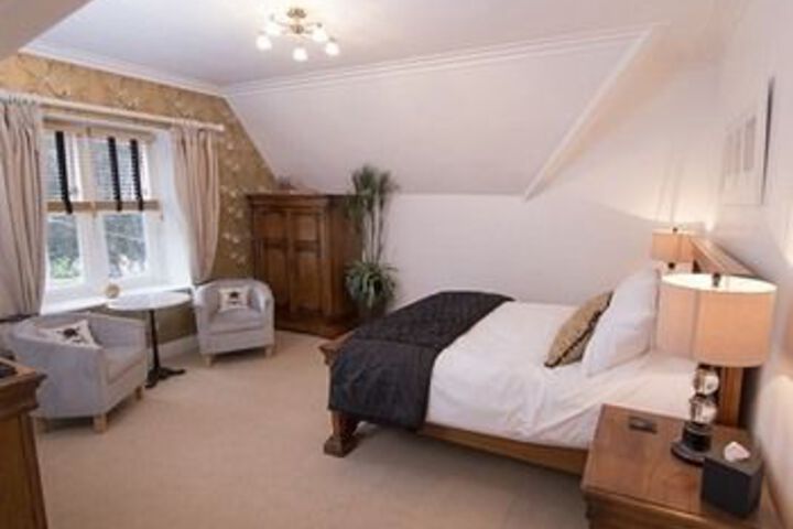 Room 8 of 17