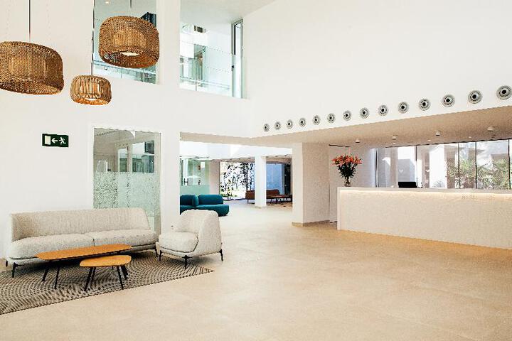 Hotel Interior 49 of 95