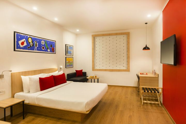 Room 7 of 25