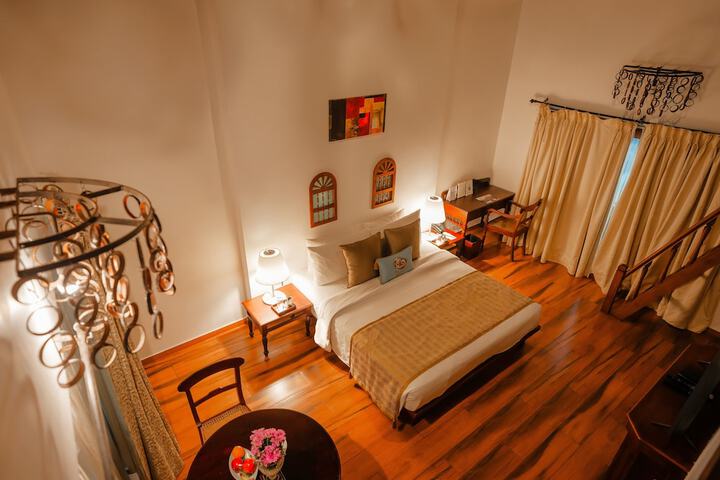 Room 30 of 115