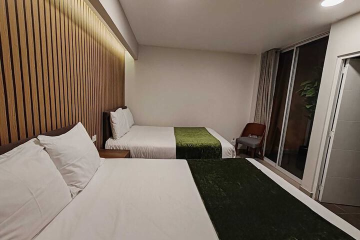 Room 6 of 51