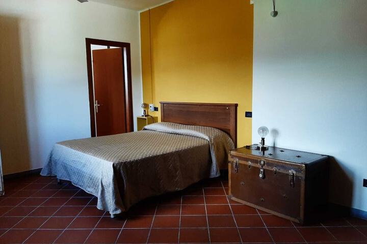 Room 7 of 16