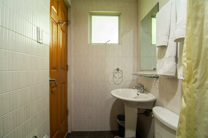 Room 62 of 83