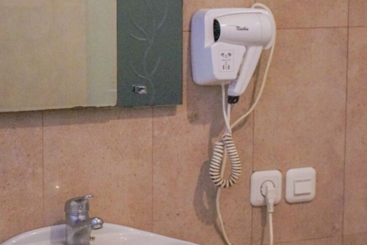 Room 116 of 188