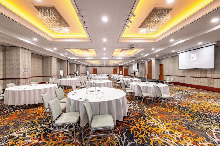 Ballroom/Hall 73 of 79