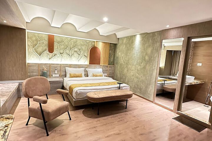 Room 3 of 69