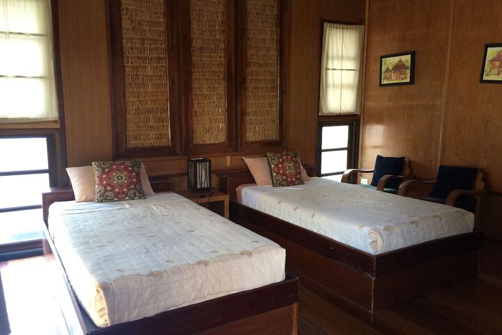 Room 5 of 74