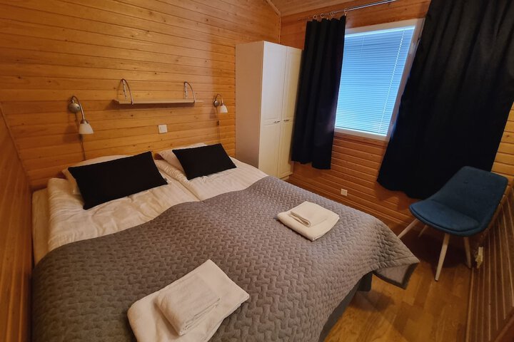 Room 5 of 32