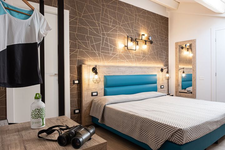 Room 15 of 44