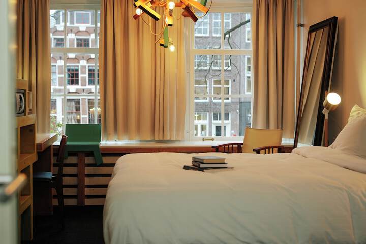 Room 25 of 45