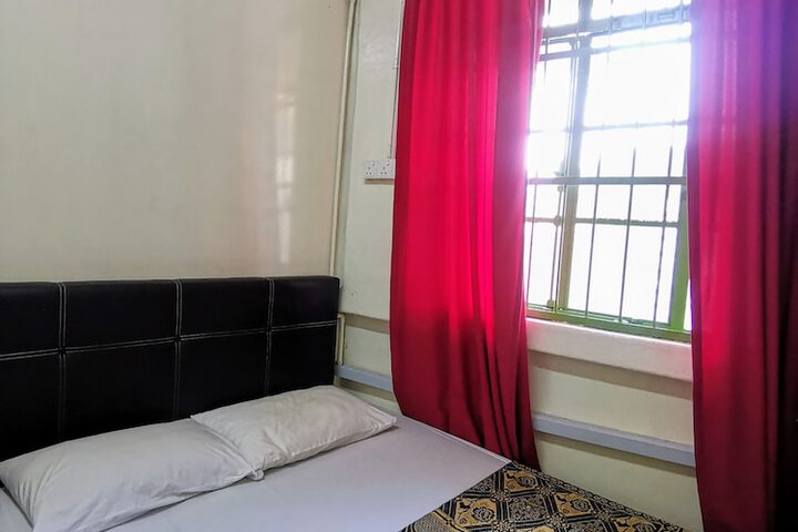 Room 15 of 96