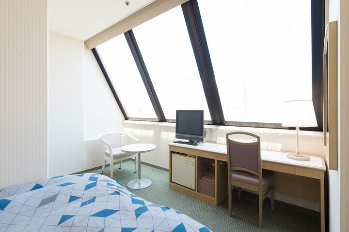 Room 35 of 99