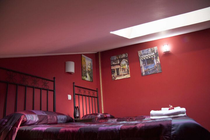 Room 40 of 181