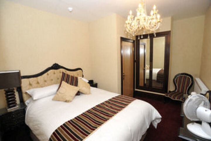 Room 42 of 64