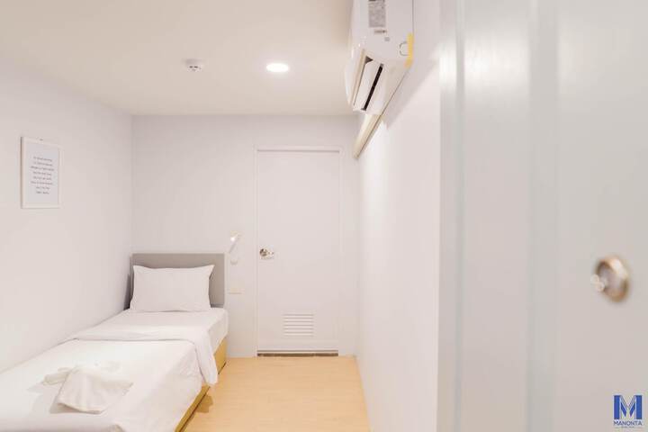 Room 14 of 26