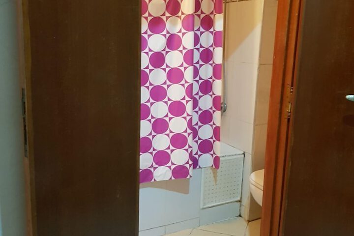Room 27 of 92