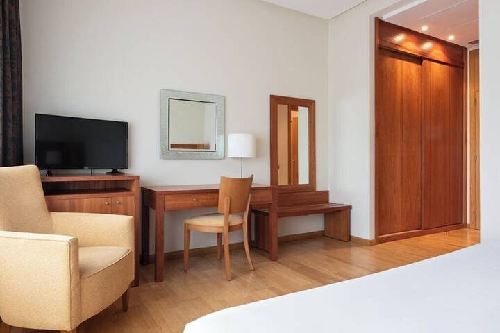 Room 34 of 51