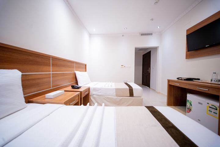 Room 10 of 31