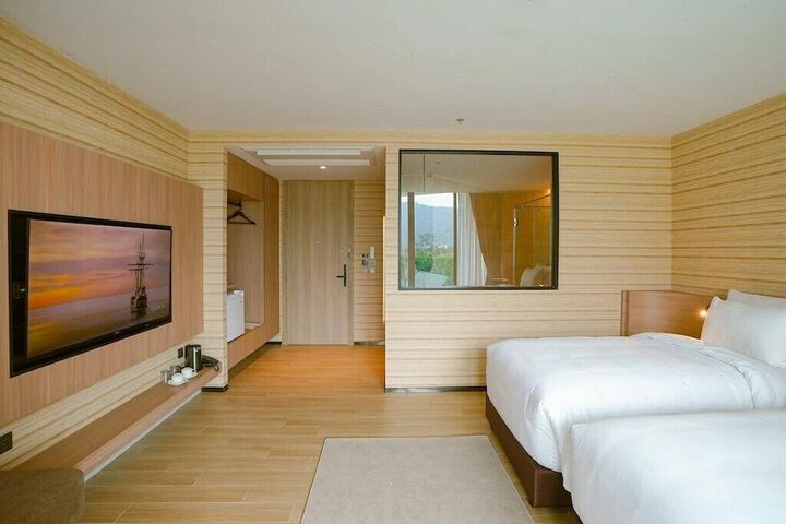 Room 15 of 134