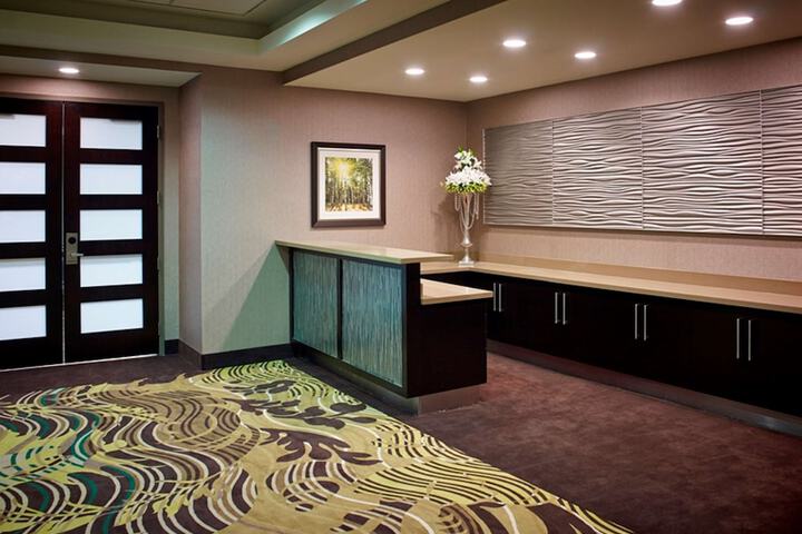 Hotel Interior 4 of 38