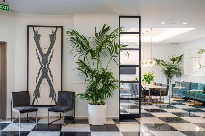 Guest Lobby