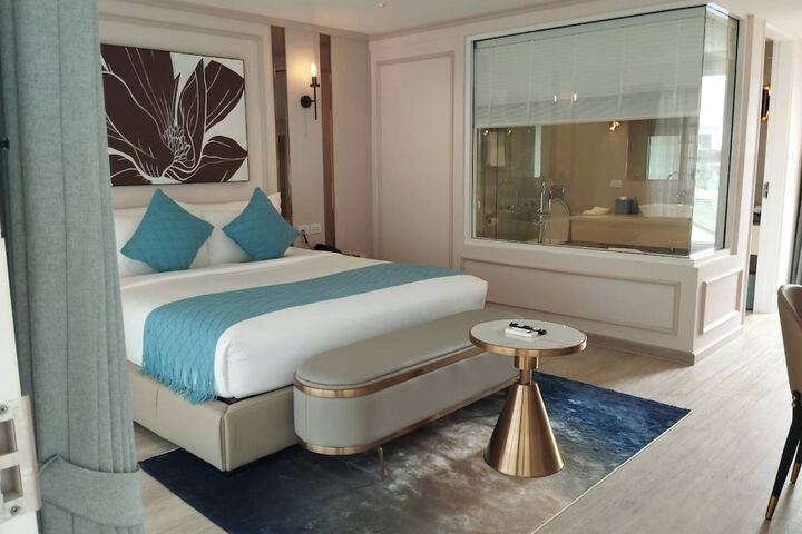 Room 72 of 171