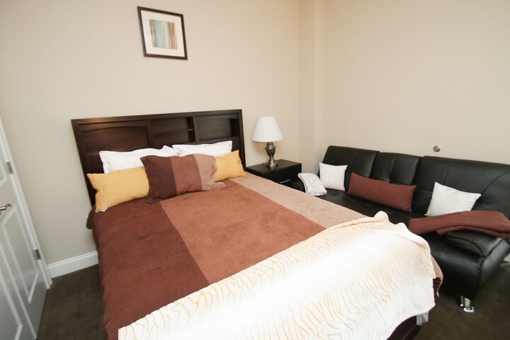 Room 2 of 7