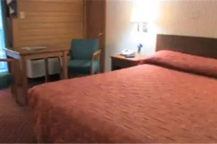 Room 2 of 6