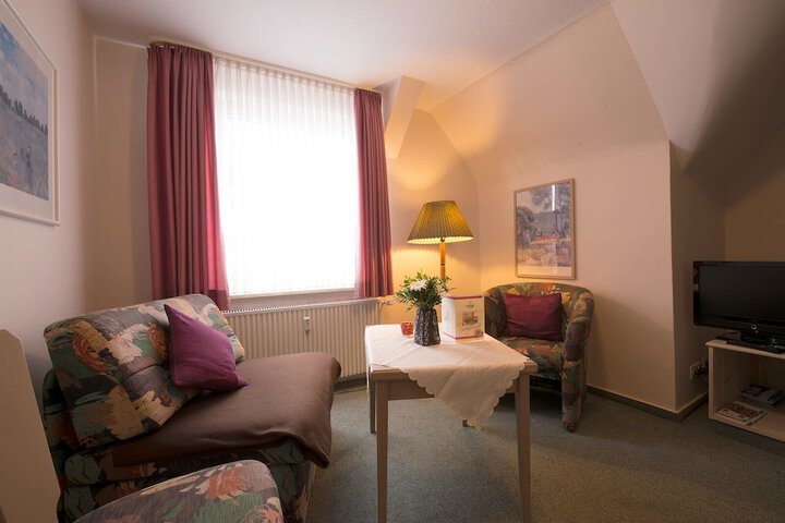 Room 21 of 36